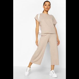 Boohoo slouchy top & culottes set